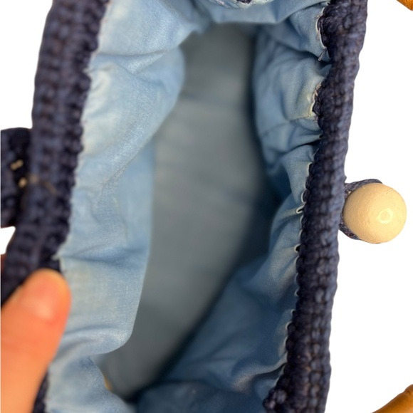 VINTAGE INSPIRED BLACK WHITE CROCHET HANDBAG, WOODEN BUTTON CLOSURE, 2 HANDLES - Picture 8 of 11